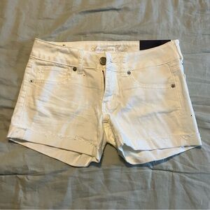 American Eagle white denim midi shorts Size 2 NWT y2k
